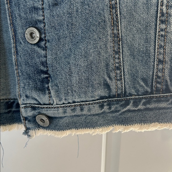 American Rag Cie Jean Jacket - Picture 4 of 6